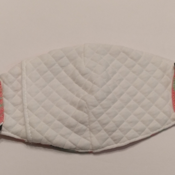 Red/White Face Mask - Picture 6 of 6